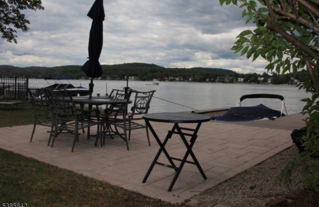 36 Old Lakeside Rd Gallery 2