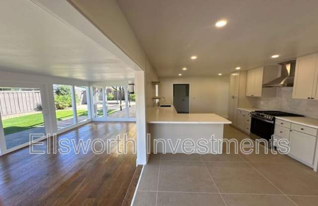 6034 Lancaster Dr Gallery 3