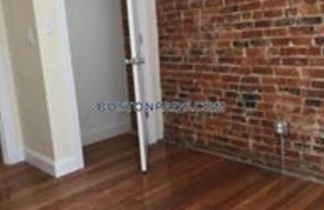 830 Huntington Ave Gallery 3