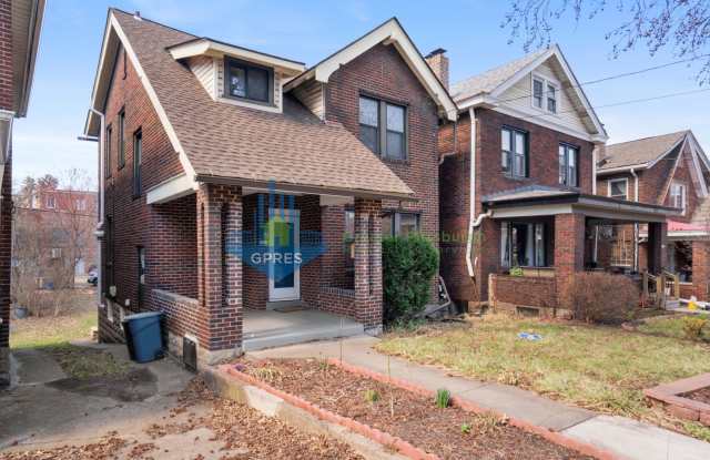 **Price reduction** Spacious 3-Bedroom Home w/ Parking  Central A/C – Squirrel Hill photos photos