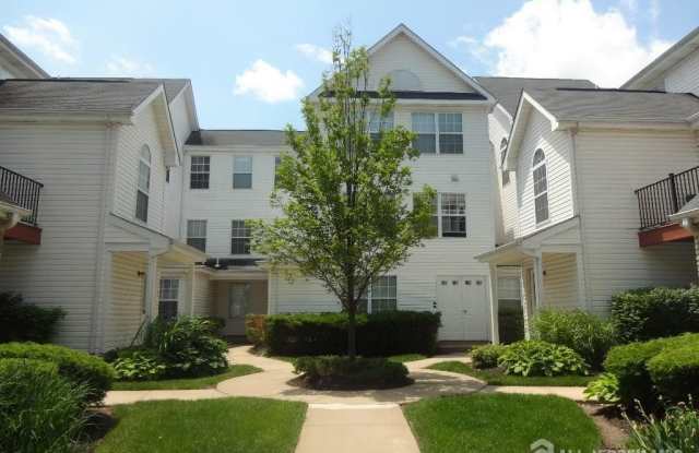 813 Plymouth Road photos photos