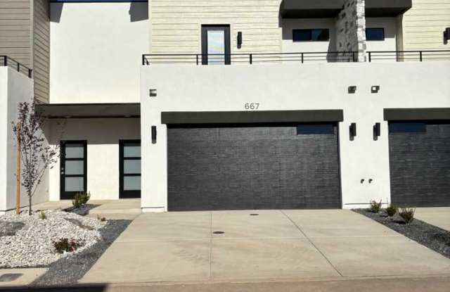 Beautiful Crimson Park Townhome photos photos