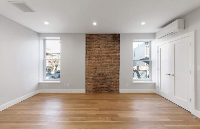 462 10th Street Gallery 3