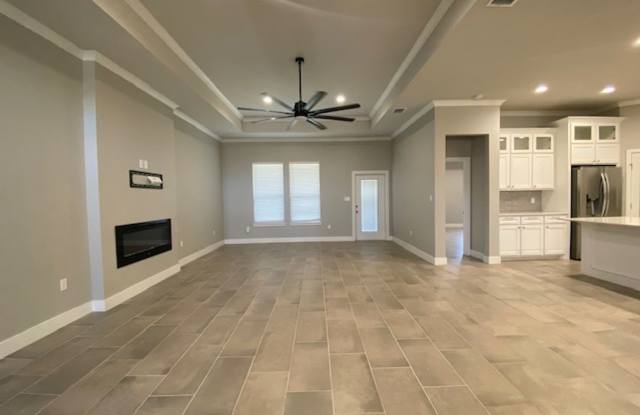 Stunning Southside Home w/ Solar Panels! Gallery 4