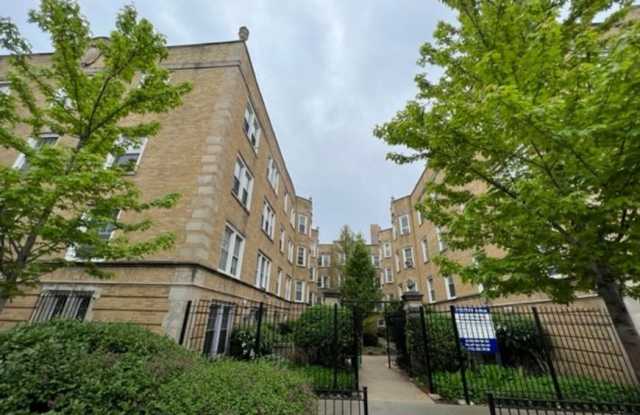 2335 West Addison D2 photos photos