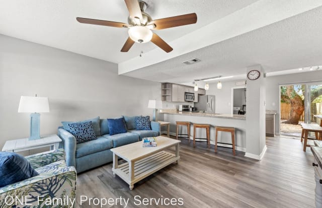 12 Nordic Ln Unit D - 12 Nordic Lane Northwest, Fort Walton Beach, FL 32548