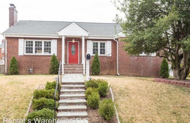 5906 Arlington Blvd // Close-Out - 5906 Arlington Boulevard, Arlington, VA 22204
