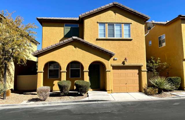 DARLING 3 BEDROOM, 2.5 BATH LOCATED IN GATED COMMUNITY photos photos