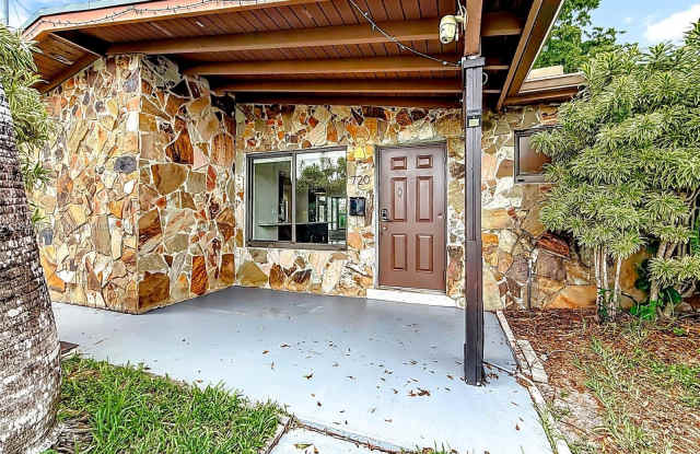 720 SW 4th St photos photos