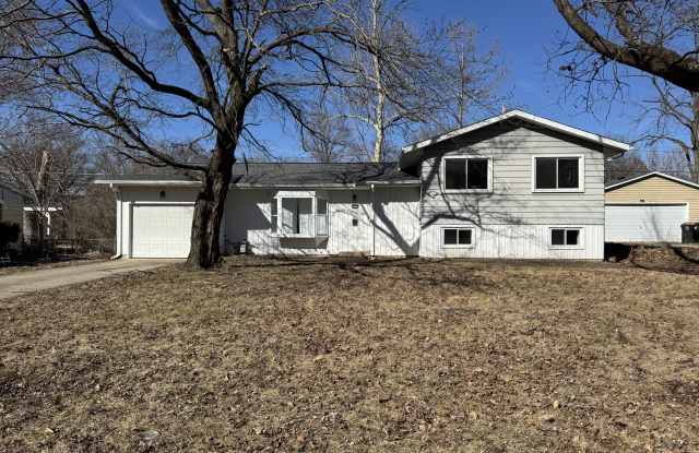 904 E Sunnycrest Dr photos photos