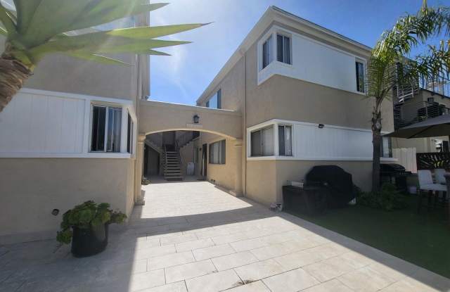 Mission Beach 1Bed 1 Bath steps from the water! photos photos