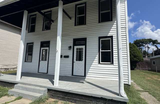 1004 Woodlawn Avenue - A photos photos