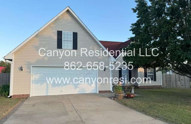 Spacious 3-Bedroom Home for Rent in Raeford photos photos