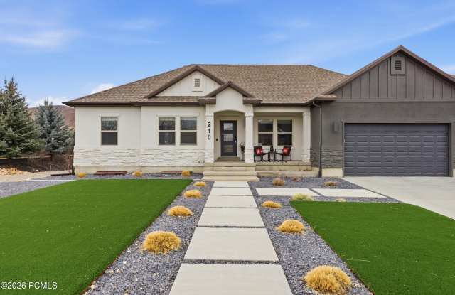 210 E Huckleberry Lane photos photos