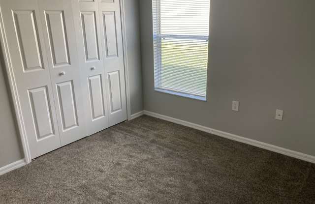 447 Knightsbridge Circle photos photos