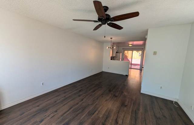 Cozy and Bright 2-Story Condo in the Heart of San Carlos Gallery 4