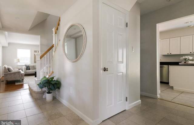 12824 MOUNT ROYAL Lane Gallery 4