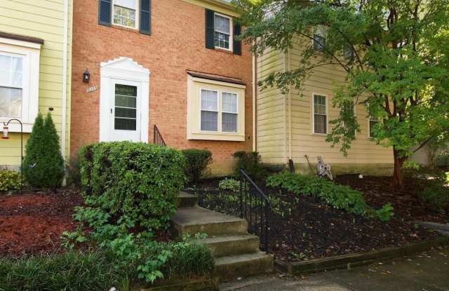 8235 STATIONHOUSE COURT Gallery 2