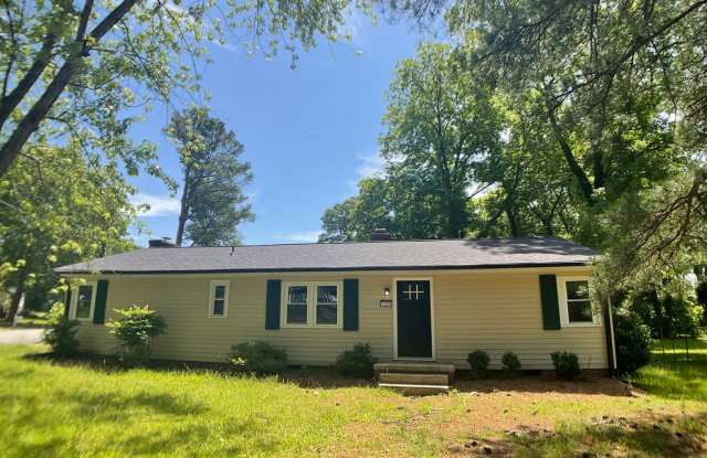 Updated Ranch in Desirable Burlington Neighborhood Gallery 1