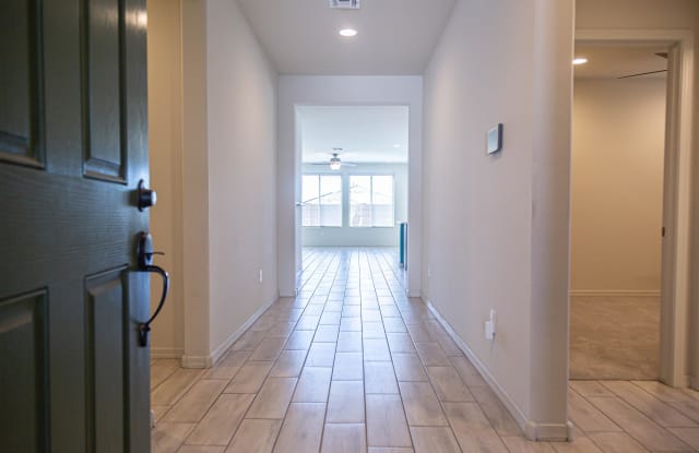 5013 West Paseo Rancho Acero - 5013 West Paseo Rancho Acero, Marana, AZ 85742