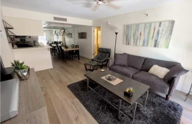 4554 E PARADISE VILLAGE Parkway N Gallery 2