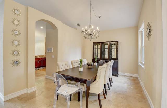 11182 Sea Grass Circle Gallery 4