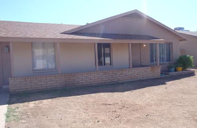 2135 W MAPLE Drive Gallery 2