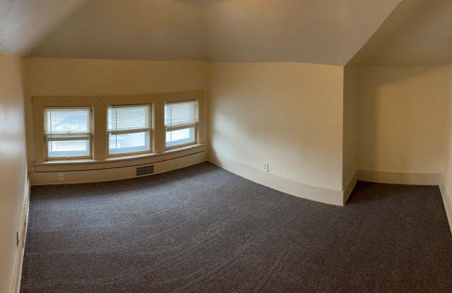 28 Grand Ave Gallery 2