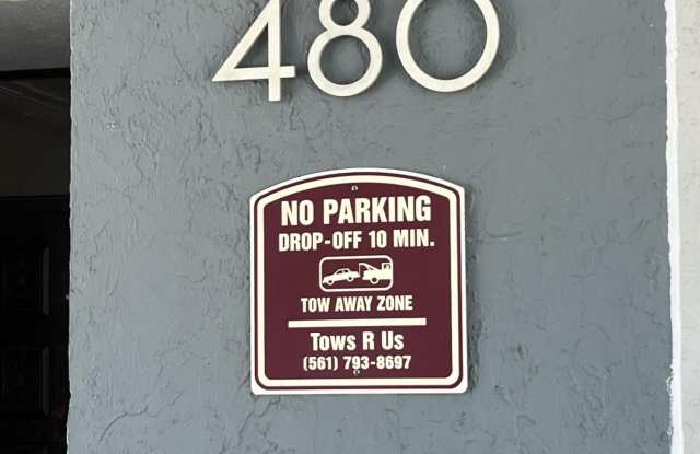 480 Executive Center Drive Gallery 3