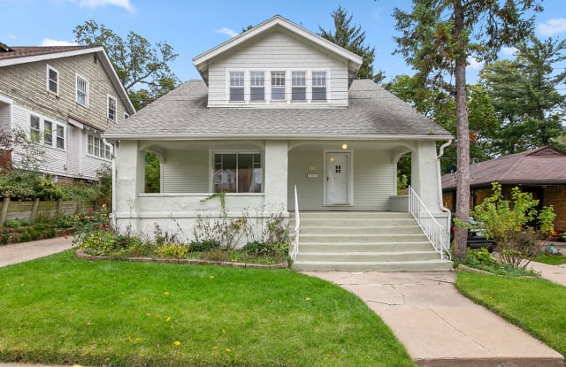 516 Diamond Avenue Northeast photos photos