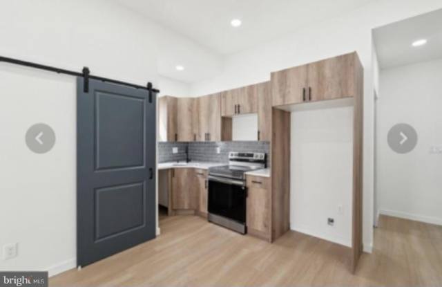 1615 W ERIE AVENUE photos photos