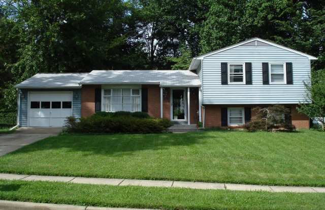 7020 HADLOW DRIVE - 7020 Hadlow Drive, Burke, VA 22152