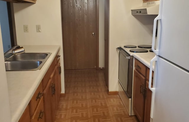 817 Cheshire Court - 3 - 817 Cheshire Court, Freeport, IL 61032