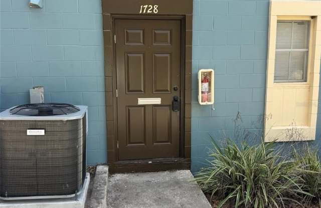 1728-1728 NE 3RD Street Gallery 2