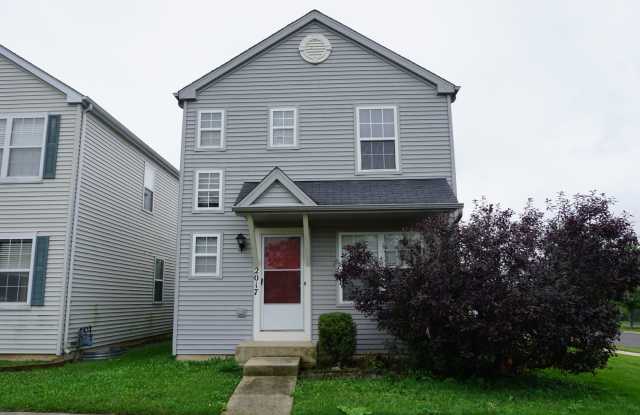 3 bedrooms,1.5 baths, 2 car detached garage and a full basement. Gallery 1