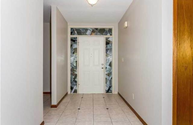 976 Lemongrass Lane Gallery 2