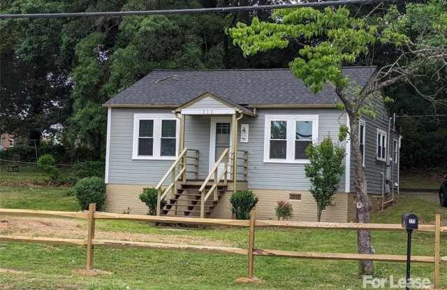 215 Eastside Drive - 215 Eastside Drive, Statesville, NC 28625