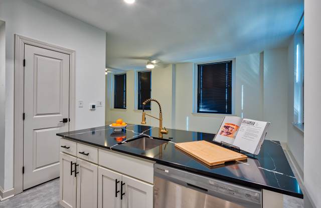 142 West York Street Apartments Gallery 4