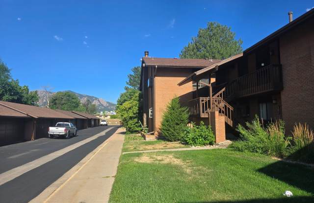 2 bed 2 bath condo located in the Chateau Village West subdivision photos photos