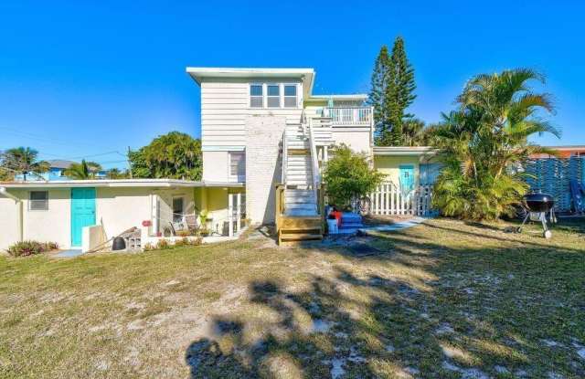 1140 A Hernando Street - 1140 Hernando Street, Fort Pierce, FL 34949