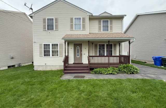 Three Bedroom, Single Family Home Located in Springfield's Pine Point Neighborhood! photos photos