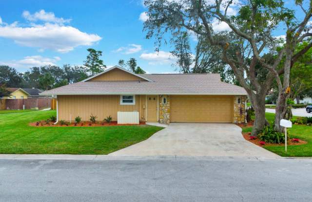221 Berkshire Circle West Gallery 3