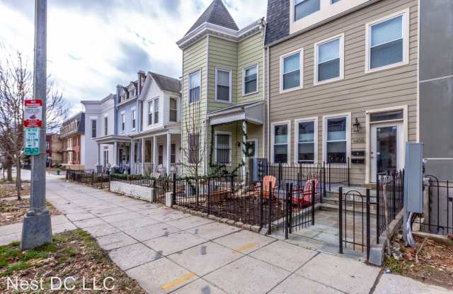 1408 Montello Ave NE Unit 1 Gallery 2
