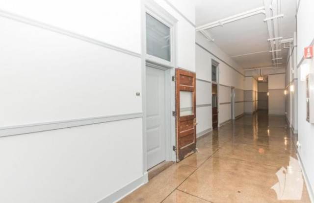 4525 N KENMORE Gallery 2