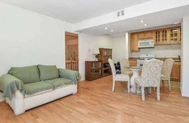1265 Lakeview Cir Gallery 4