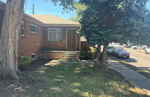 Fantastic 4 Bed 2 Bath 2 living rooms - Available 4/10/26 photos photos