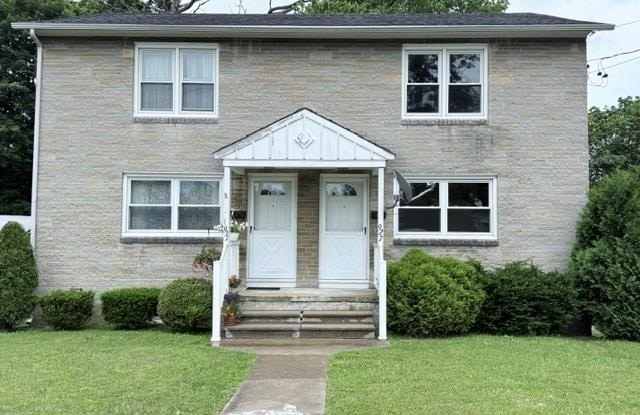 927 EAST AVENUE Gallery 1
