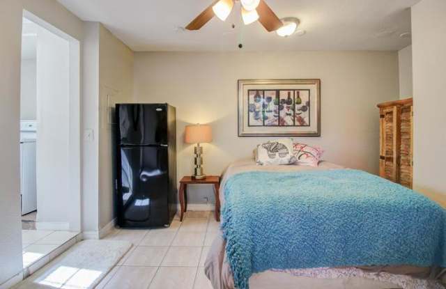 2119 West Farwell Drive Gallery 3