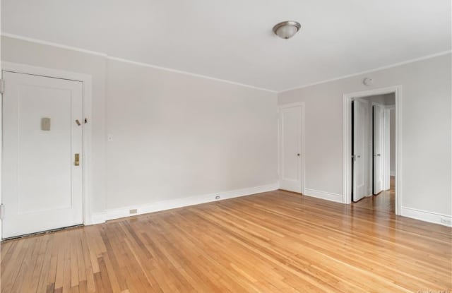 254 Martine Avenue Gallery 2
