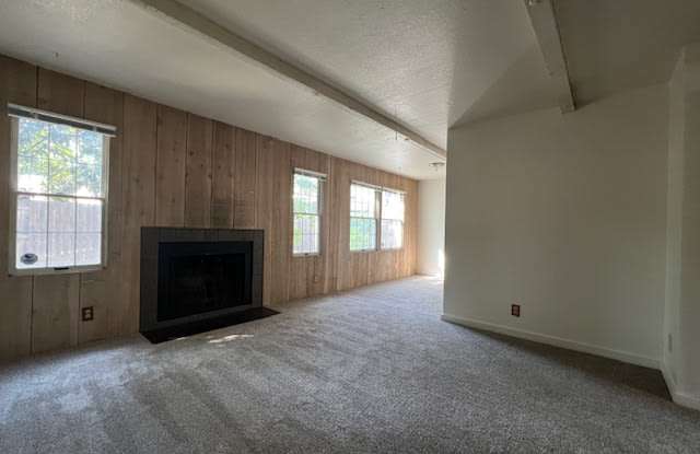 1138 Arcadian Avenue - A Gallery 2
